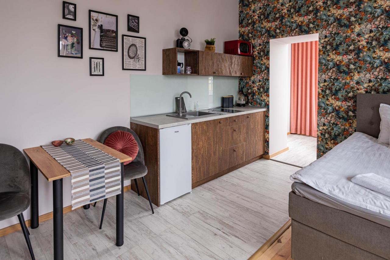 Apartamenty W Kamienicy Sieradz Bagian luar foto