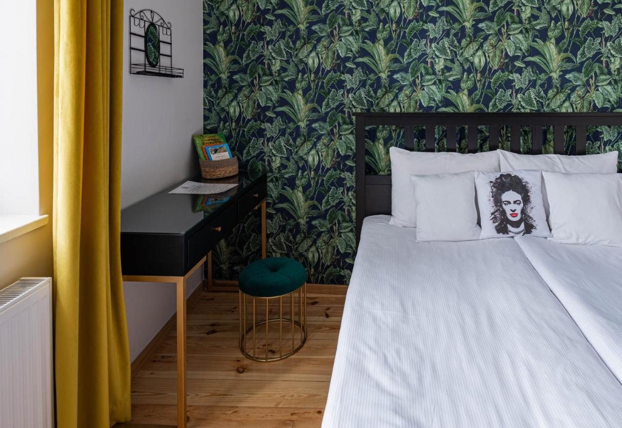 Apartamenty W Kamienicy Sieradz Bagian luar foto