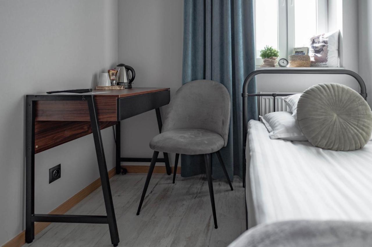 Apartamenty W Kamienicy Sieradz Bagian luar foto