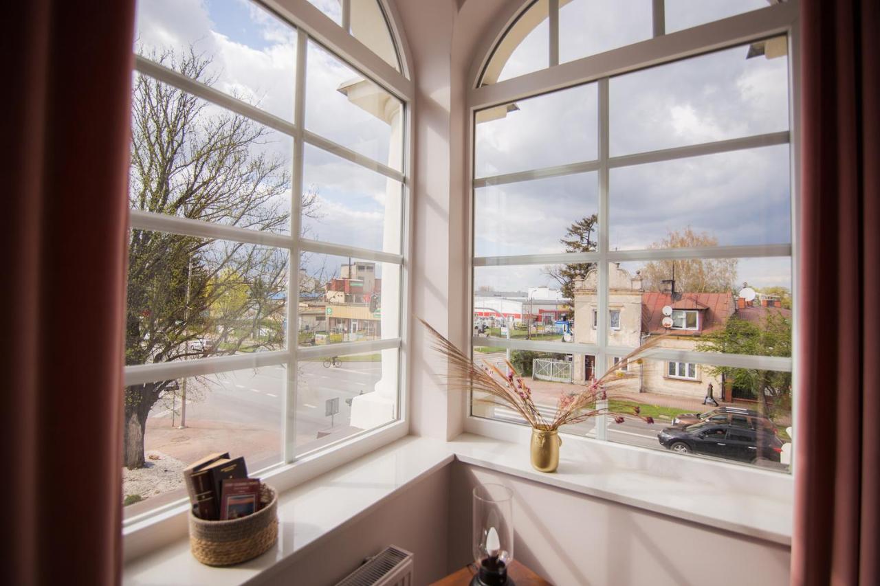 Apartamenty W Kamienicy Sieradz Bagian luar foto