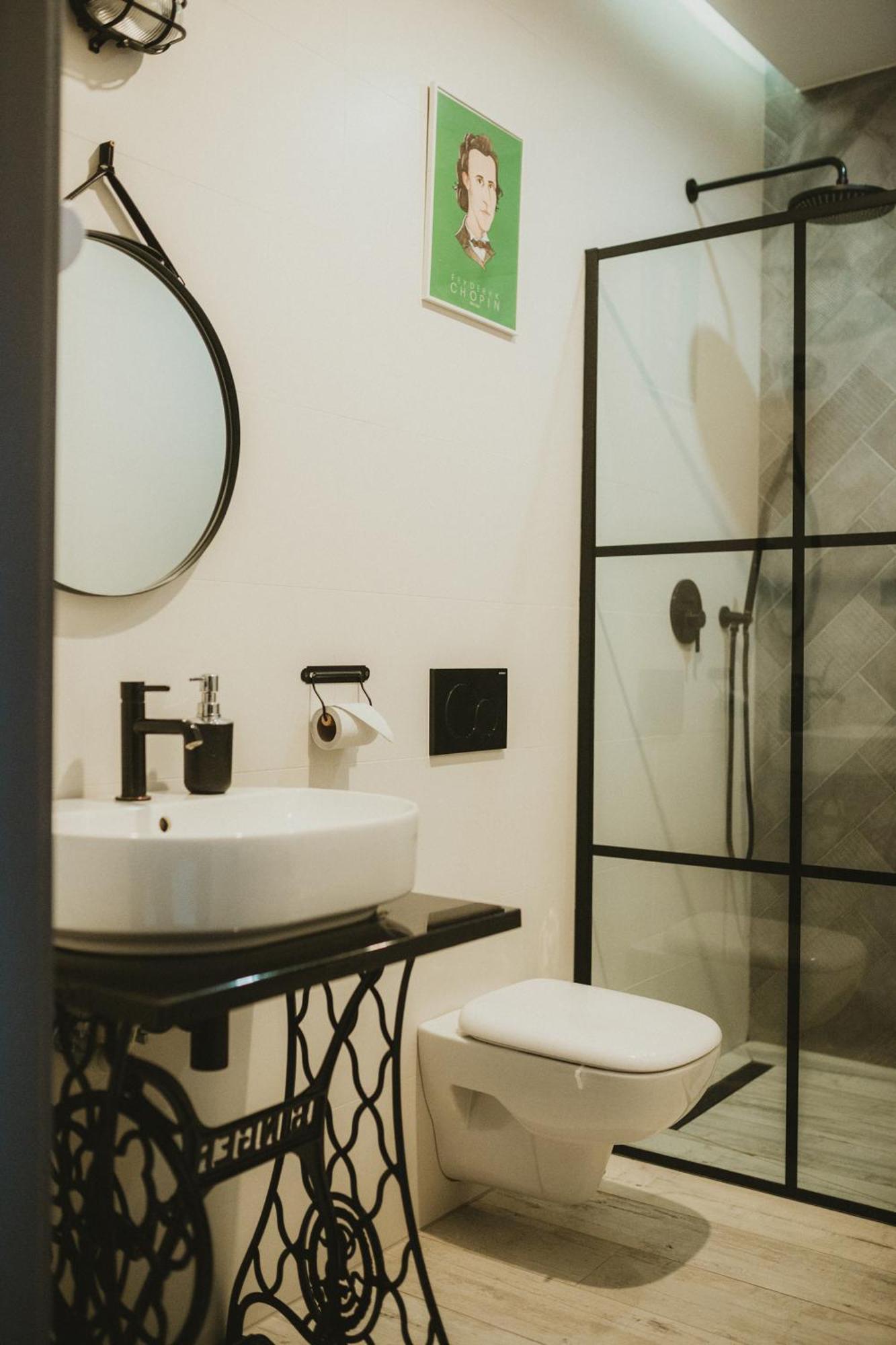 Apartamenty W Kamienicy Sieradz Bagian luar foto